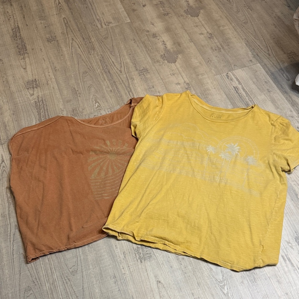 Roxy Short Sleeve Tees in Mustard Yellow and Rust Brown